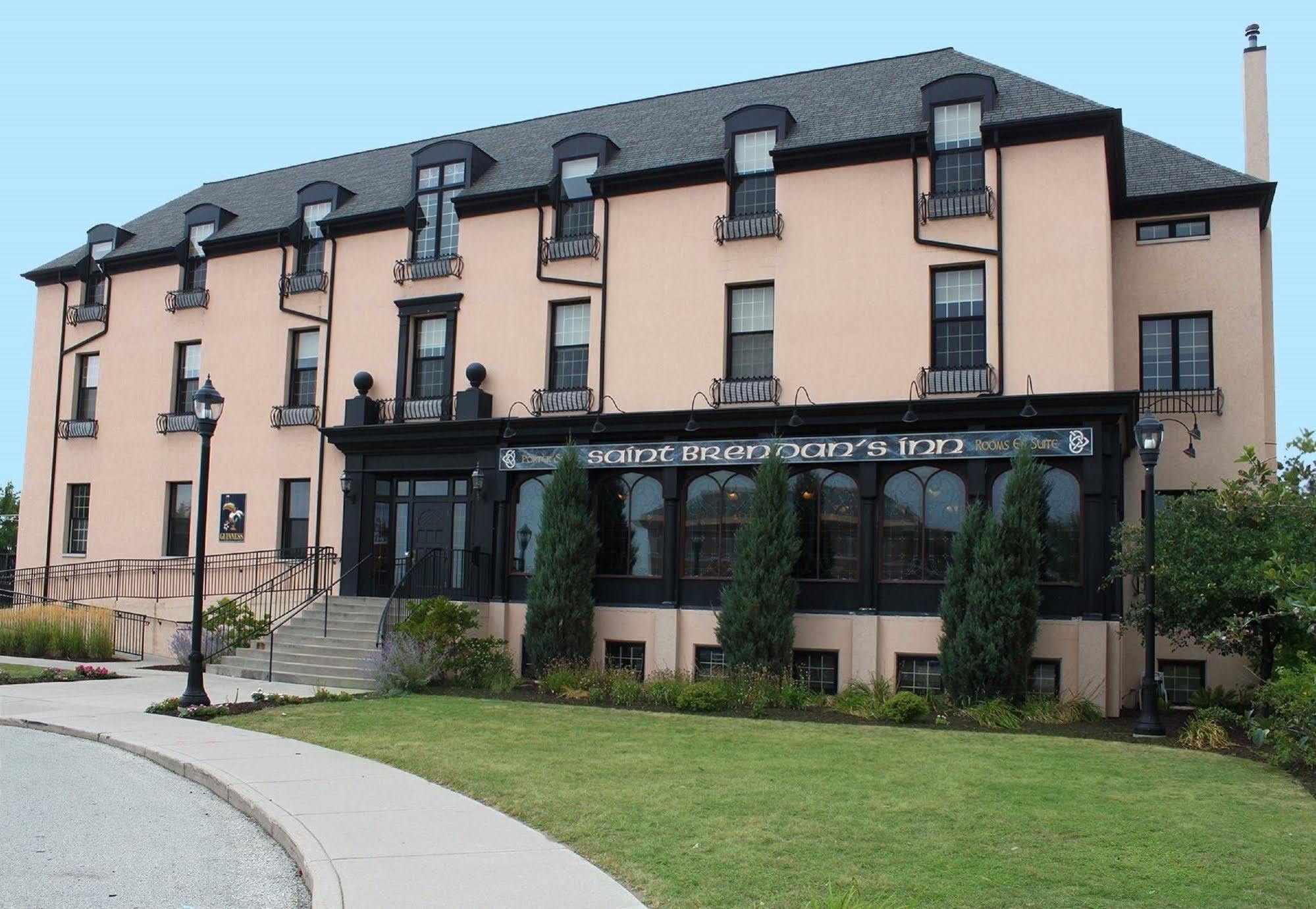 Saint Brendan'S Inn Green Bay Exterior foto