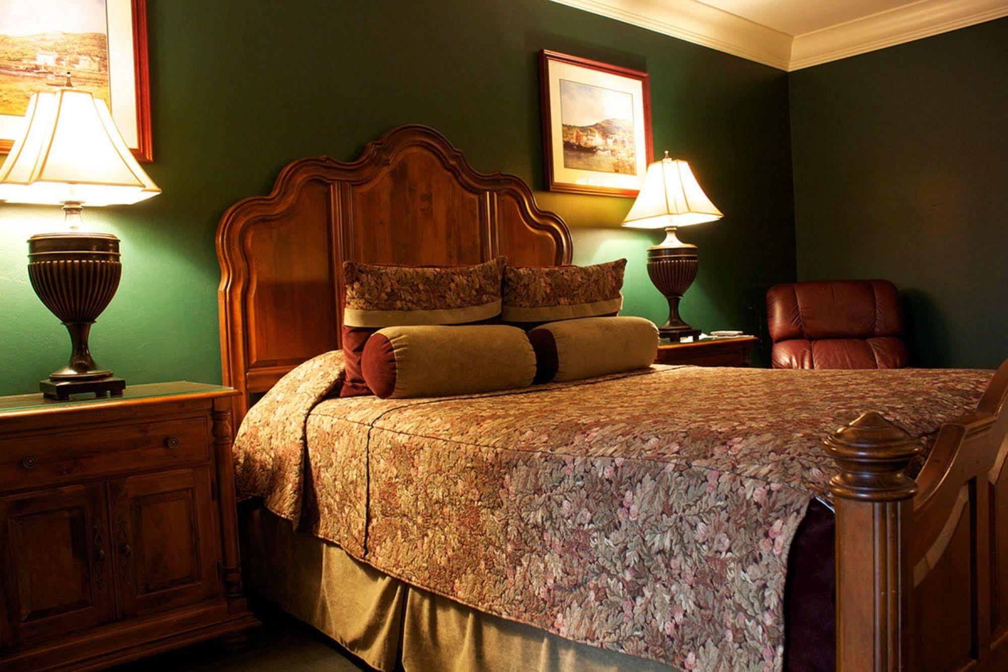 Saint Brendan'S Inn Green Bay Exterior foto