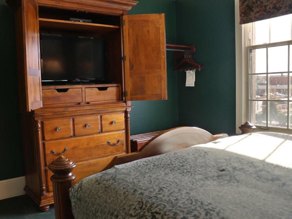 Saint Brendan'S Inn Green Bay Zimmer foto