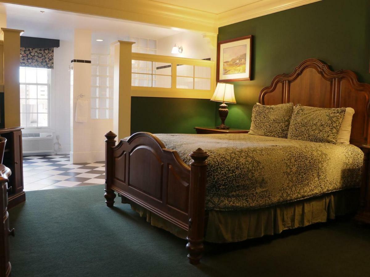 Saint Brendan'S Inn Green Bay Zimmer foto