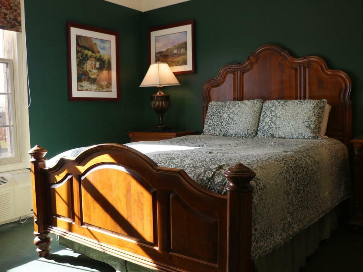 Saint Brendan'S Inn Green Bay Zimmer foto